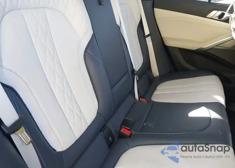 2021 BMW X6 xDrive40I z USA, uszkodzony, nr VIN 5UXCY6C0XM9G02539